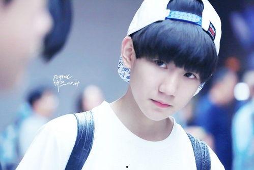 吃瓜群众王源,吃瓜群众眼中的青春偶像