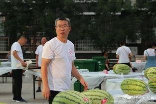 工厂吃瓜现场,夏日里的欢乐时光